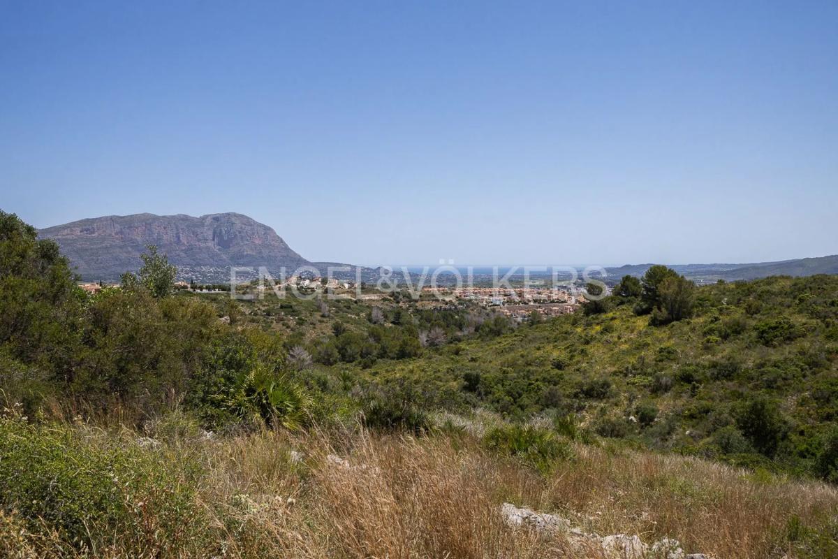 Land for sale in Gata de Gorgos, Alicante photo 3