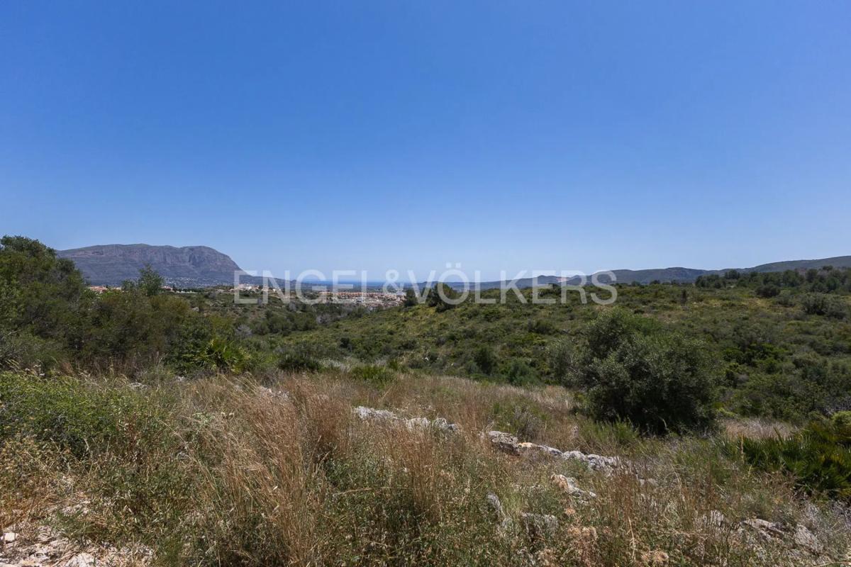 Land for sale in Gata de Gorgos, Alicante photo 5