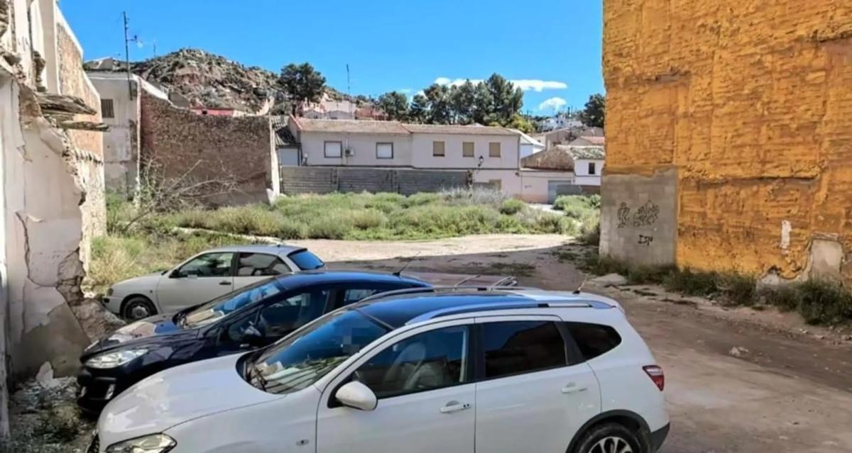 Terreno en venta en Monovar, Alicante photo 1