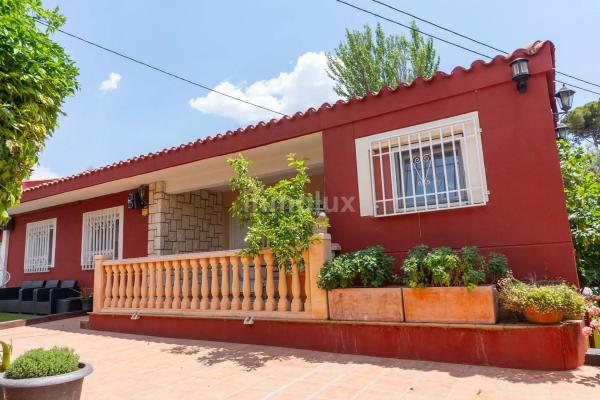 Casa independiente en calle Secanet photo 4