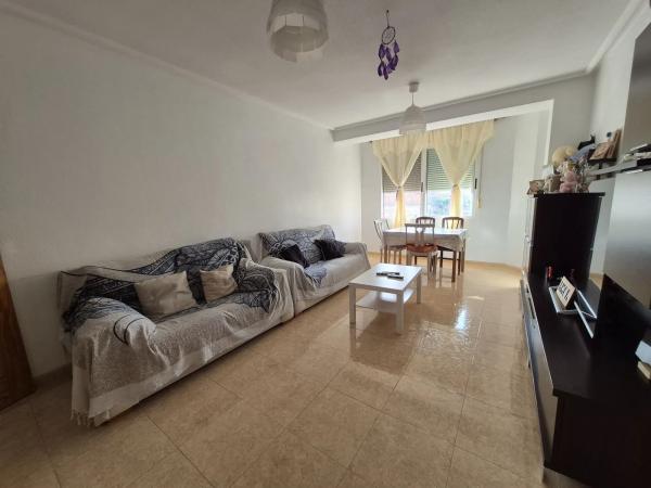Квартира на продажу на  Calle Doctor Giménez Díaz, Албате́ра photo 1