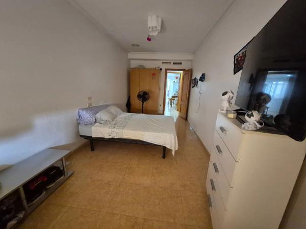 Квартира на продажу на  Calle Doctor Giménez Díaz, Албате́ра photo 4