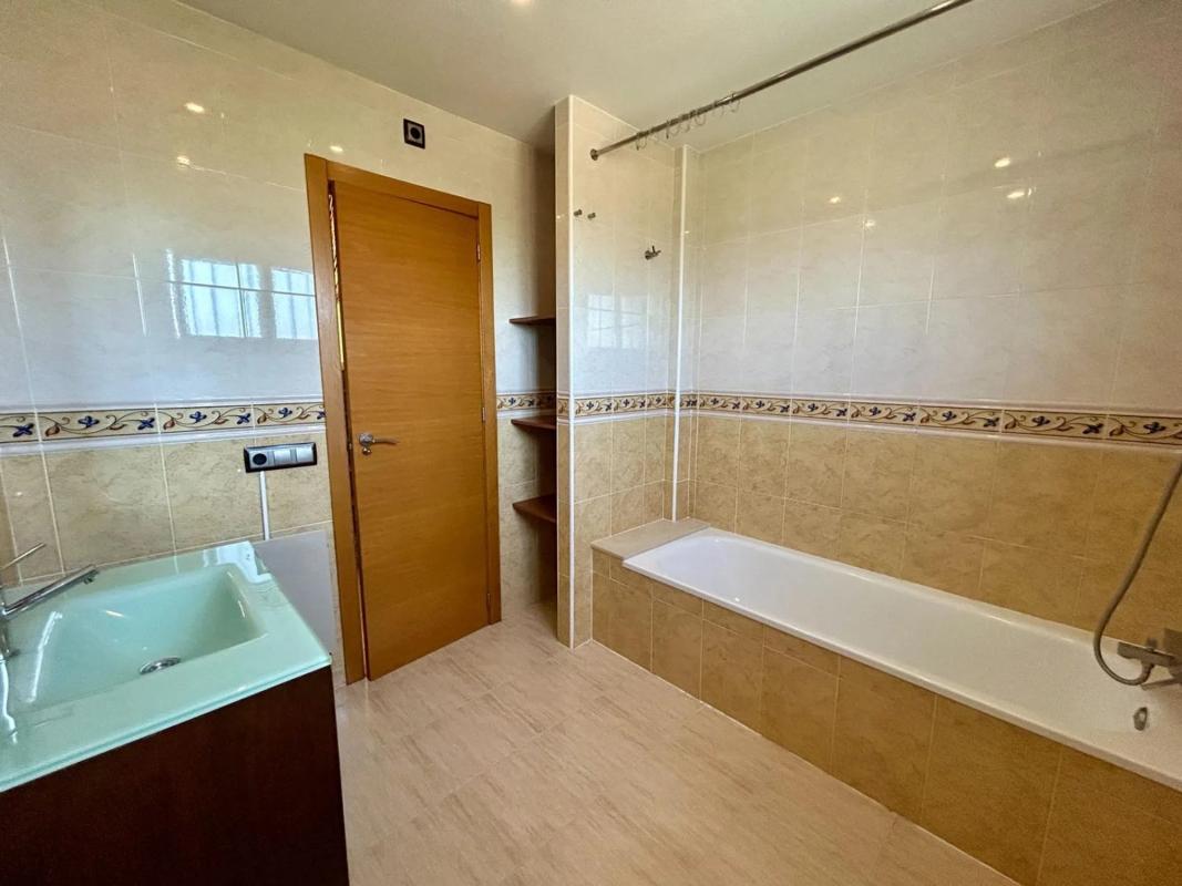 Недвижимость на продажу и в аренду в Испании photo 2