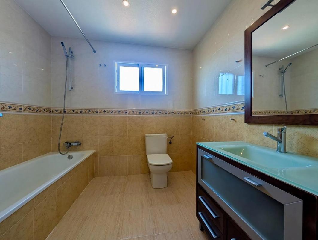 Недвижимость на продажу и в аренду в Испании photo 3