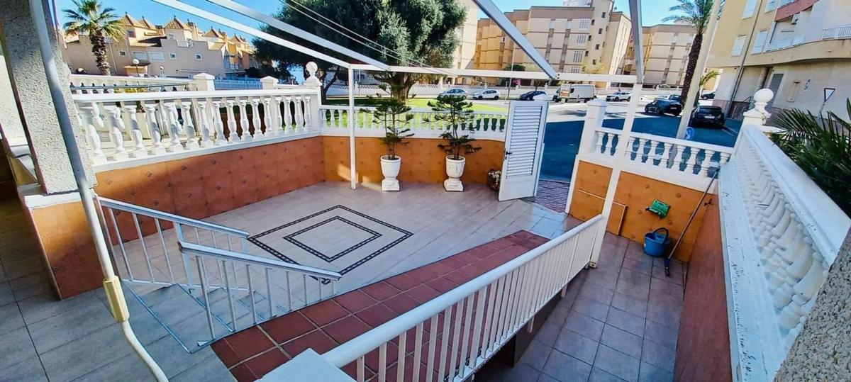 Properties for sale and rent in Spain photo 2