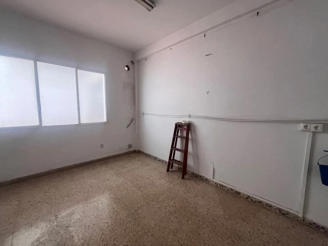 Venta de piso en AV DUQUE DE TAMAMES, Orihuela
photo 3