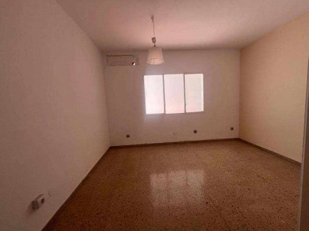 Venta de piso en AV DUQUE DE TAMAMES, Orihuela
photo 4