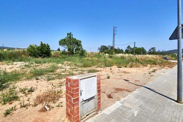 Chalet independiente en venta en Calle Antoni Gaudí, 29, Torrelles de Foix
thumbnail 1