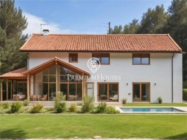 Chalet independiente en venta en Diseminado Disseminat, 69, Sant Pere de Ribes
photo 1