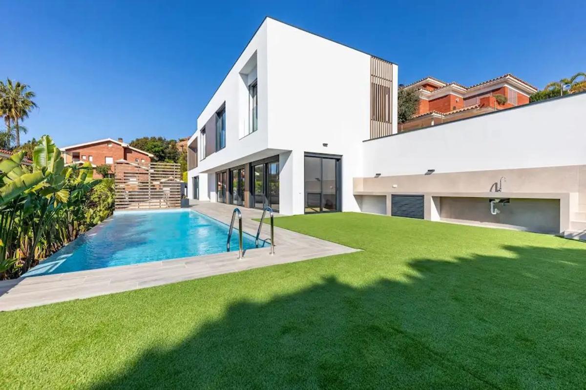 Sale of independent chalet in Calle Diane Fossey, 4, Teià
photo 5