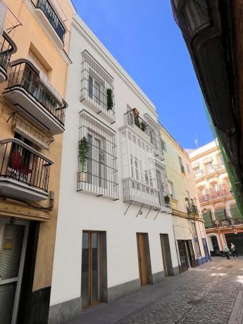 Квартира на продажу на Calle Cristóbal Colón, 24, Кадис thumbnail 2
