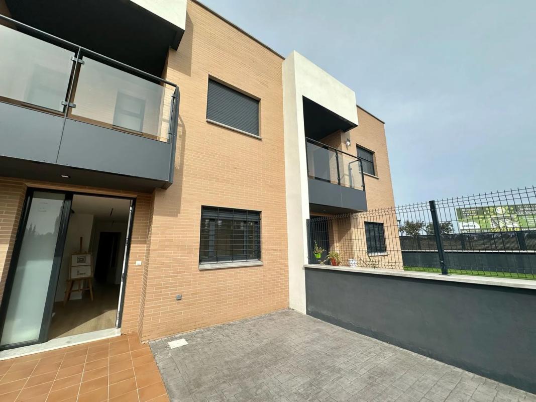 Obra nueva Jardines de Valdepegas en Lepe (Revista) photo 2