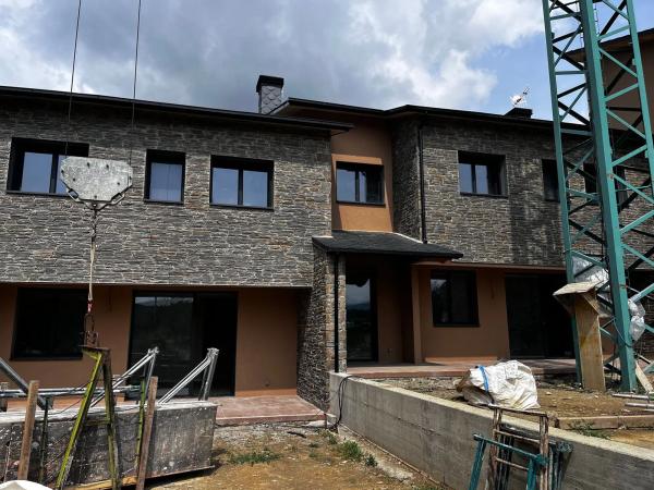 Chalet pareado en venta en avenida del Cadí, 6 photo 2