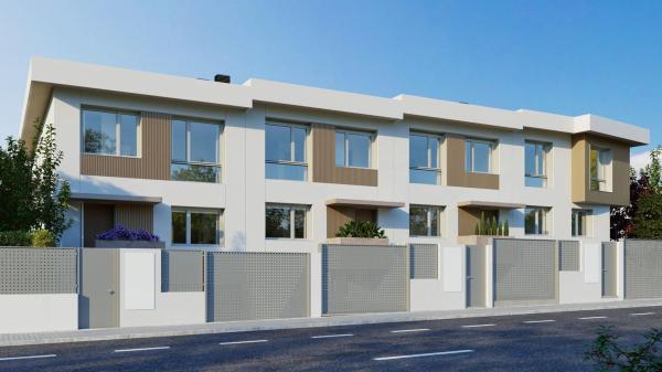 Terraced house for sale at  Calle Hermanos Fernández Carvajal, 63 , Pozuelo de Alarcón photo 1