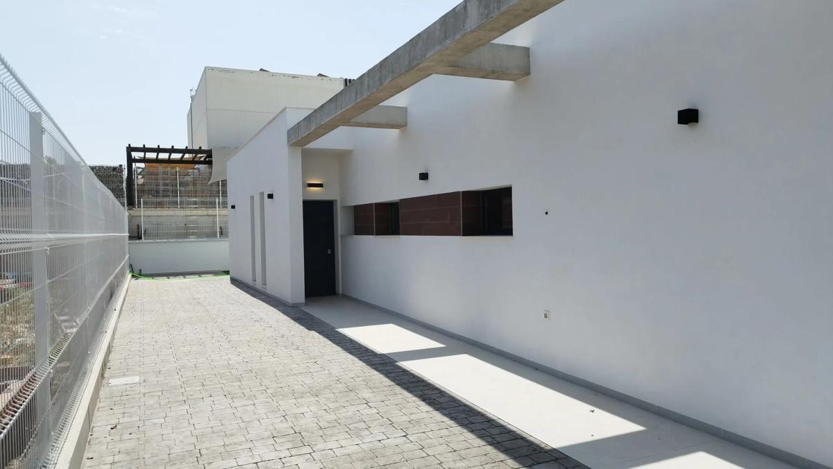 Продажа отдельного шале в  Calle Poeta José Martínez Monroy, 54, Молина-де-Сегура photo 2