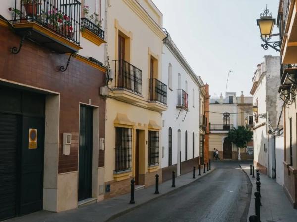 Terraced house for sale at Calle Huerta Rita, 8 , Coria del Río thumbnail 2