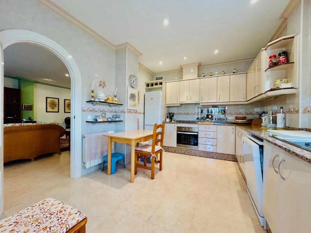 Properties for sale and rent in Spain photo 2