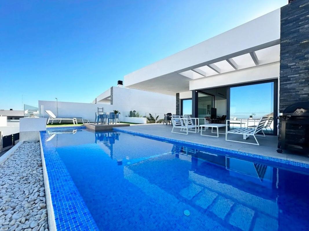 Properties for sale and rent in Spain photo 2