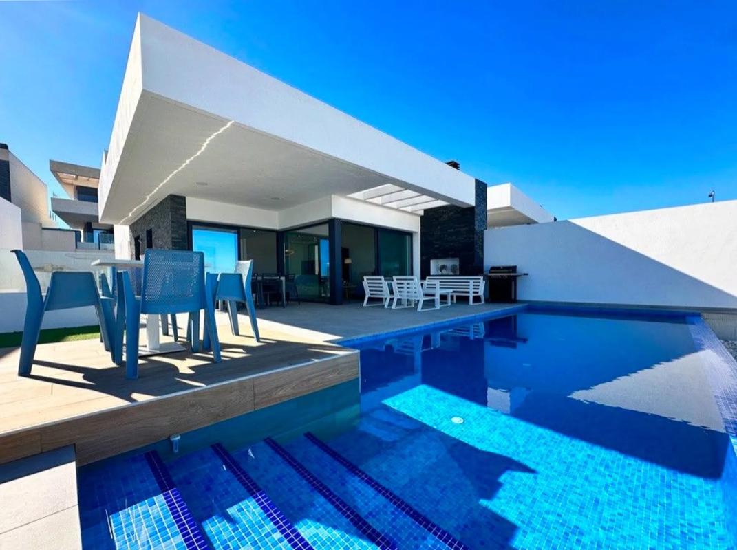 Properties for sale and rent in Spain photo 4