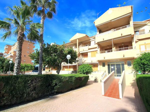 Piso en venta en Las Viñas, Guardamar del Segura
thumbnail 1