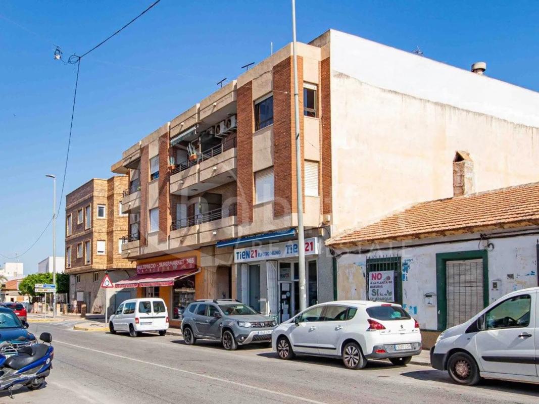 Sprzedaż mieszkania w Calle la Luz, 5 -1, Los Montesinos
photo 1