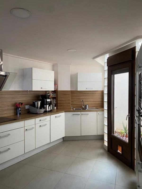 Properties for sale and rent in Spain photo 3