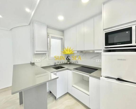 Ático en venta en  Barrio Puerto Deportivo, Torrevieja photo 4