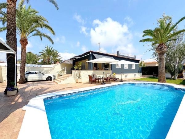 Independent chalet for sale in Barrio El Molino, Torrevieja
 photo 1