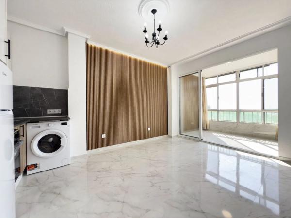 Apartment for sale in  Barrio El Acequión, Torrevieja photo 3