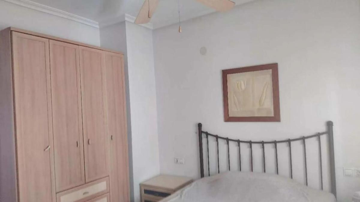 Venta de piso en Barrio El Acequión, Torrevieja
 photo 3