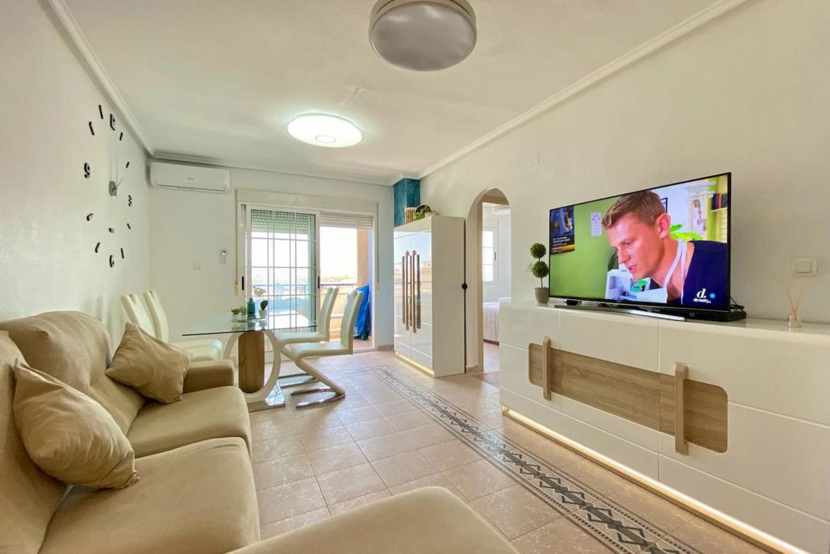 Sprzedaż mieszkania w Barrio Gaspar Perrelló, Torrevieja
 photo 2