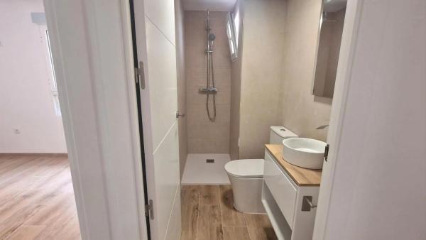 Apartment for sale in  Calle Nuestra Señora del Rosario, Torrevieja photo 3