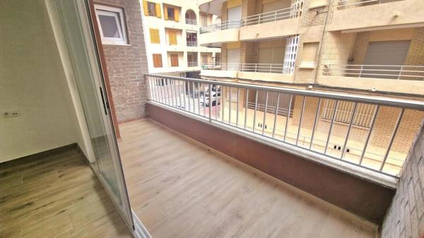 Apartment for sale in  Calle Nuestra Señora del Rosario, Torrevieja photo 4