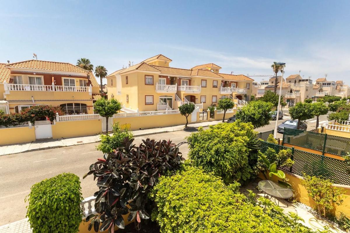 Sprzedaż duplexu w Calle las Tortolas s/n, Torrevieja photo 5