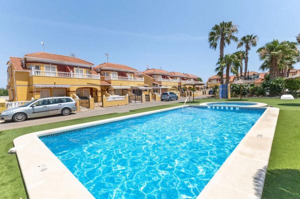 Duplex for sale on Calle las Tortolas s/n, Torrevieja thumbnail 2