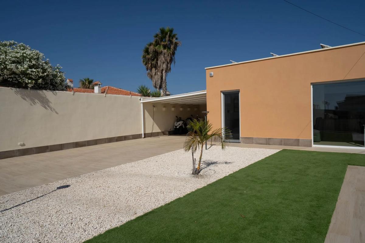 Properties for sale and rent in Spain photo 3