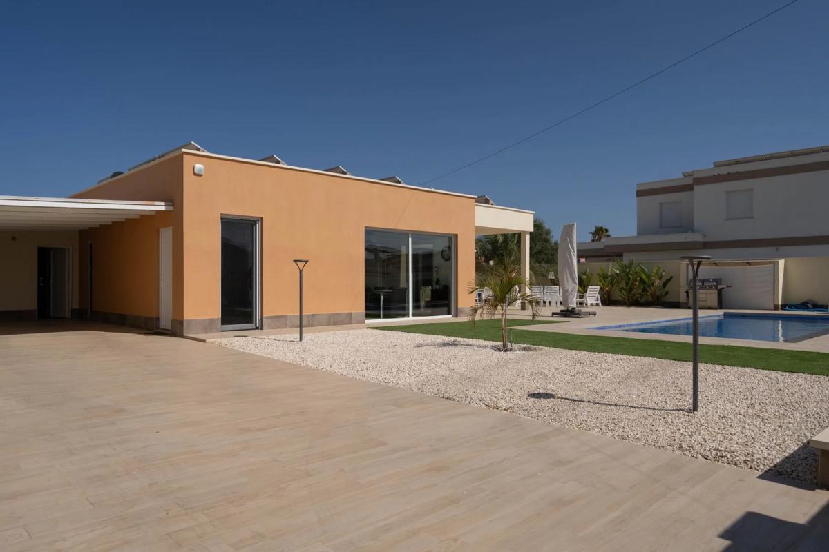 Properties for sale and rent in Spain photo 4