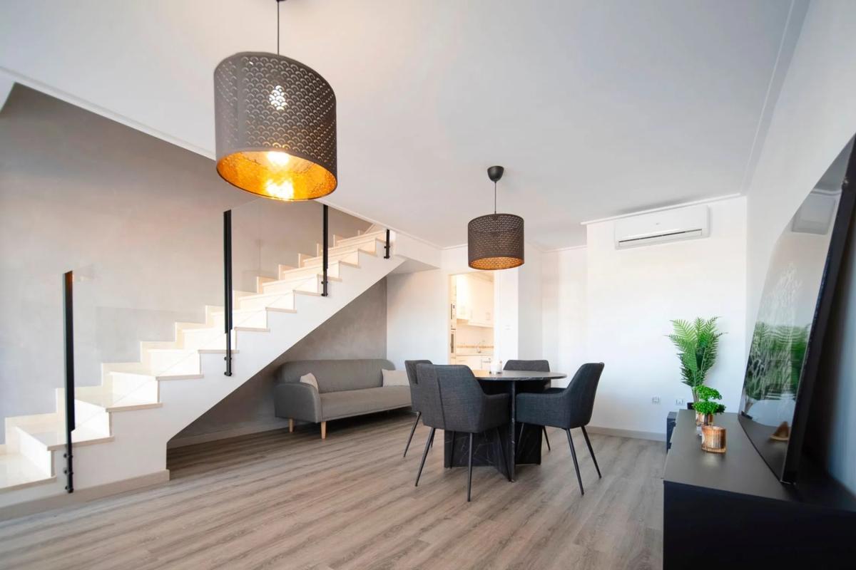 Venta de duplex en Avenida Tomas Boj Andreu, Torrevieja photo 1
