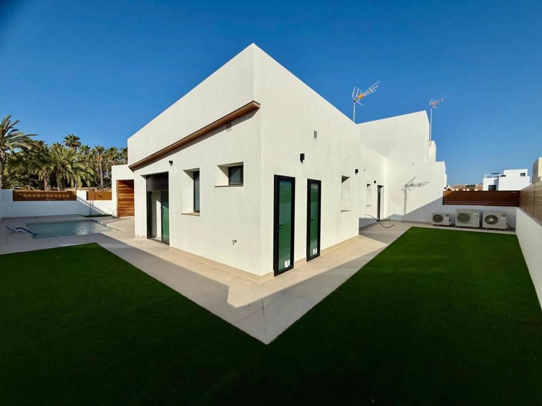 Properties for sale and rent in Spain photo 5