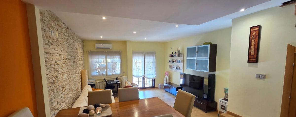 Properties for sale and rent in Spain photo 3