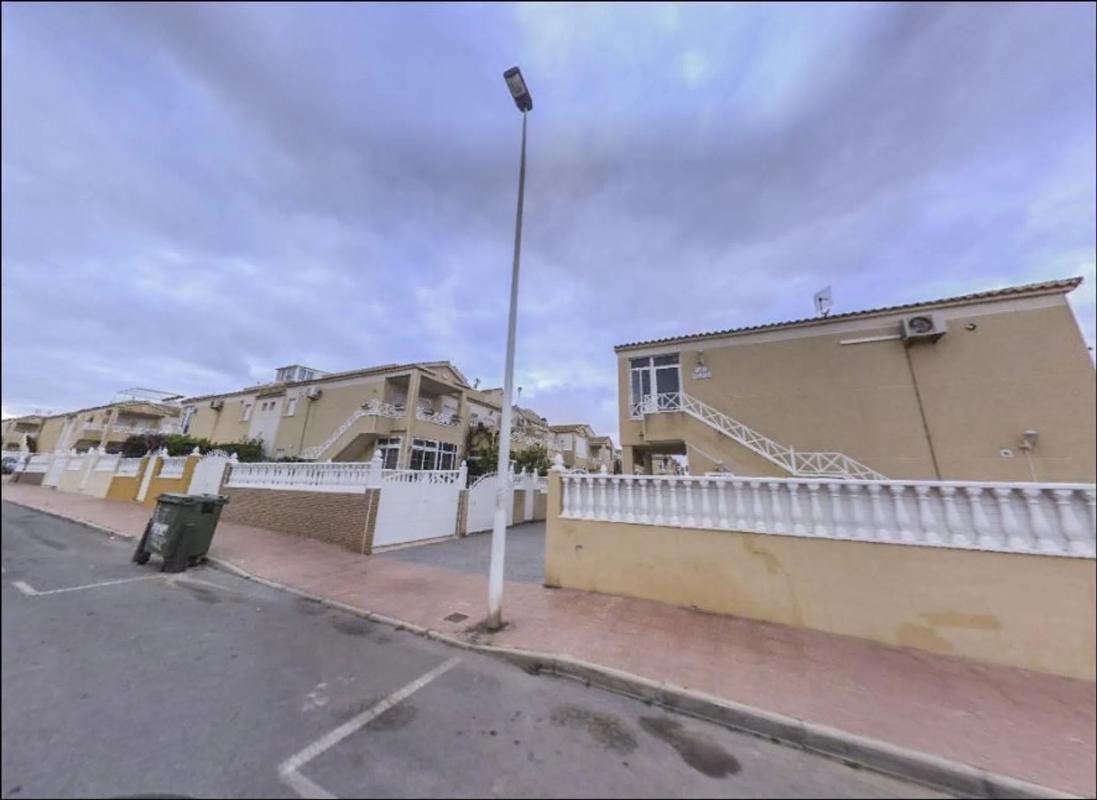 Propiedades en venta y alquiler en España photo 1
