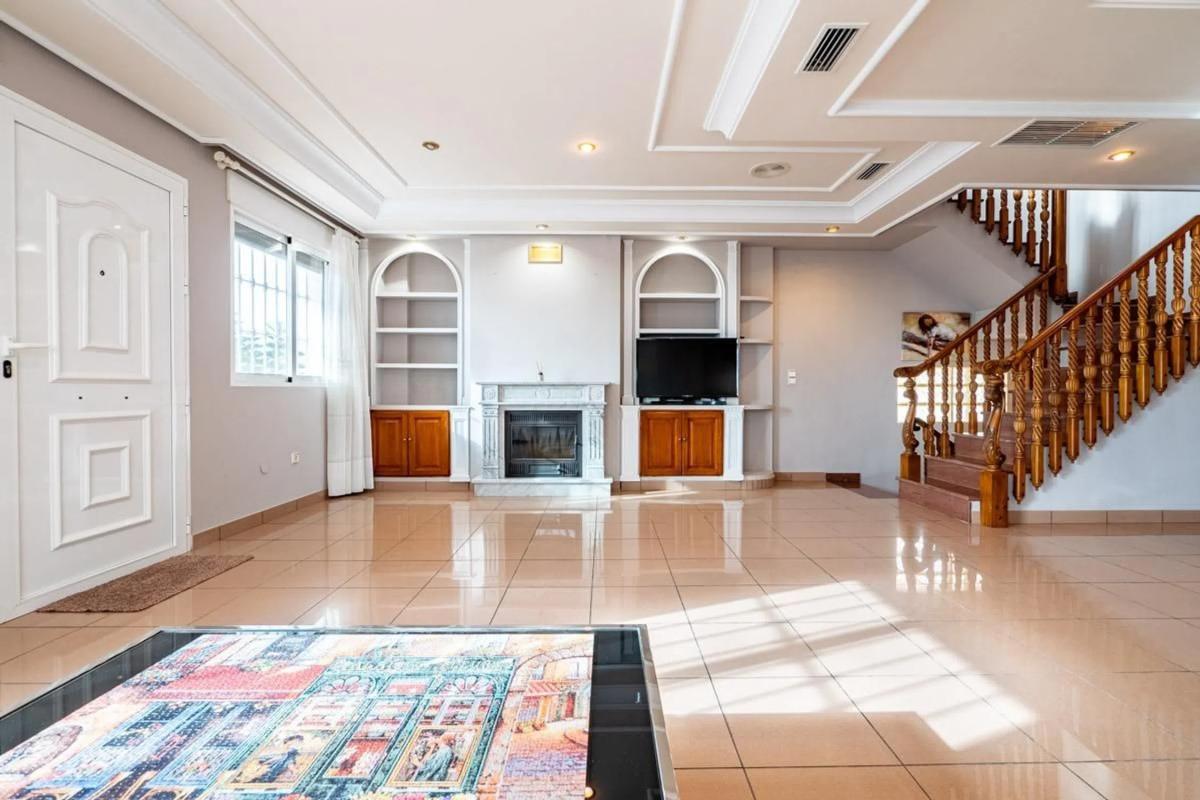 Properties for sale and rent in Spain photo 5