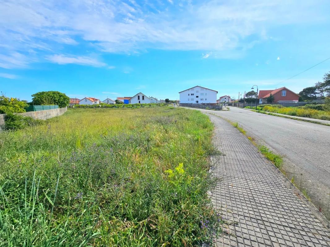 Terreno en venta en Ribeira, A Coruña photo 1