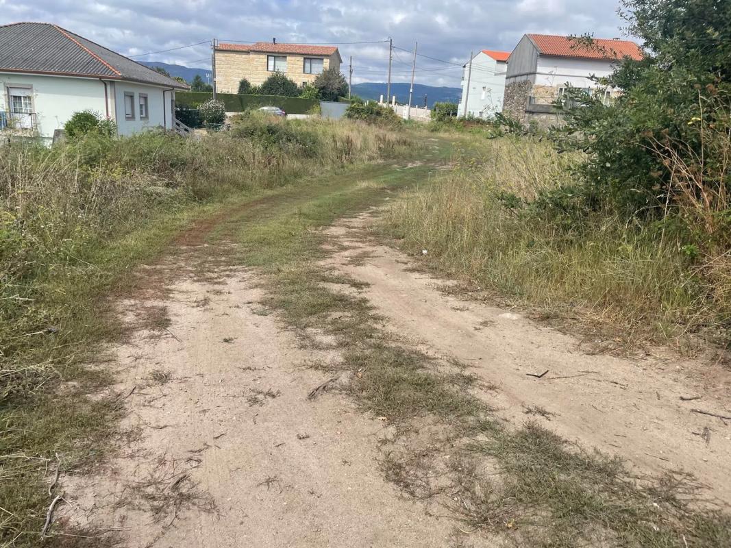 Terreno en venta en Rianxo, A Coruña photo 3