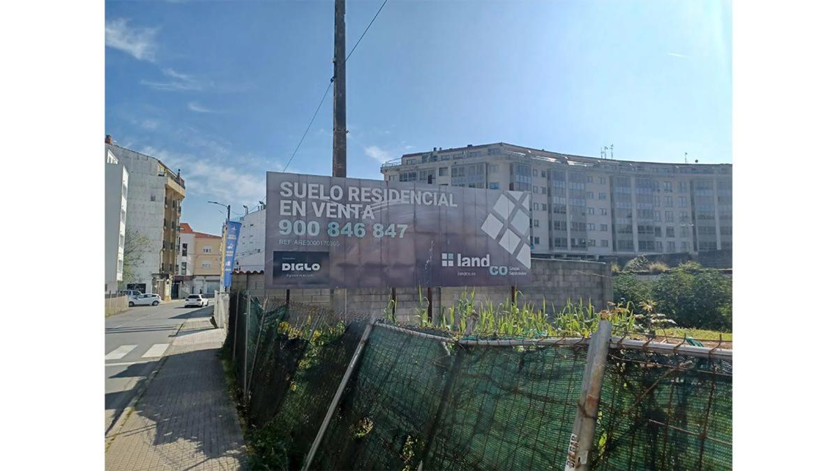 Land for sale in Ribeira, A Coruña photo 1