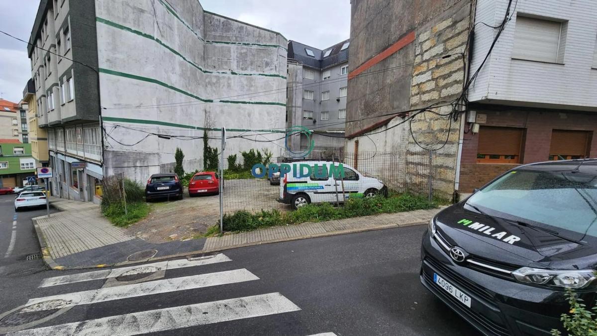 Terreno en venta en Ribeira, A Coruña photo 2