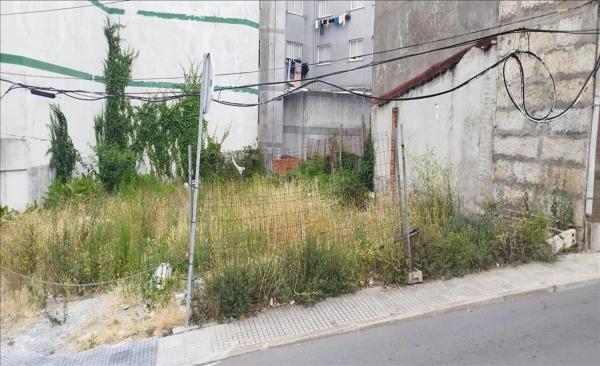 Terreno en calle Monumento photo 1