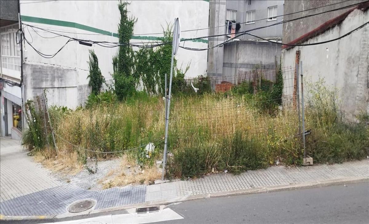 Terreno en venta en Ribeira, A Coruña photo 2