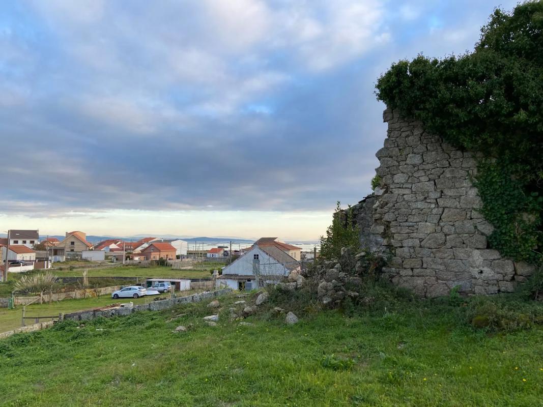 Terreno en venta en Ribeira, A Coruña photo 3