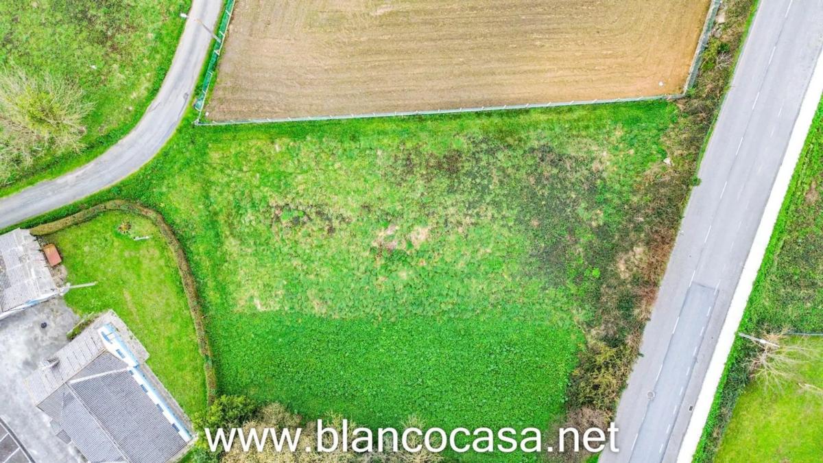 Terreno en venta en Carballo, A Coruña photo 3